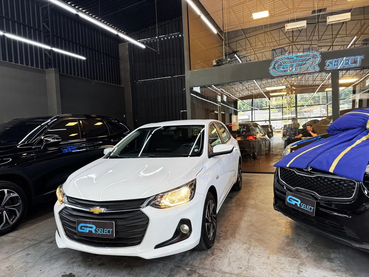 Chevrolet Onix Hatch LT 1.0 8V Flex Mec. 4P 2024 - Foto 4