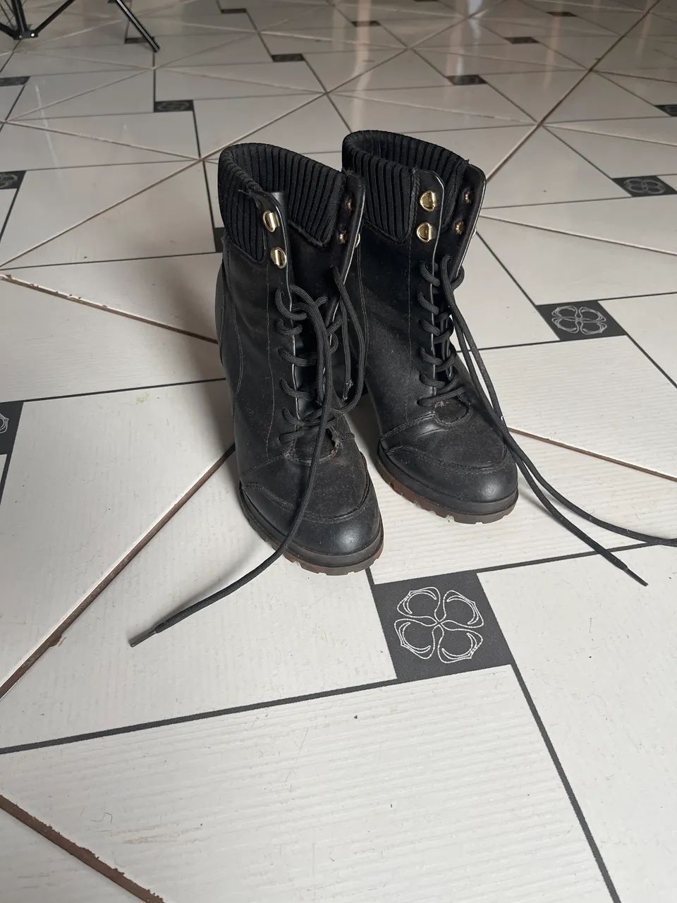 Bota tamanho 37