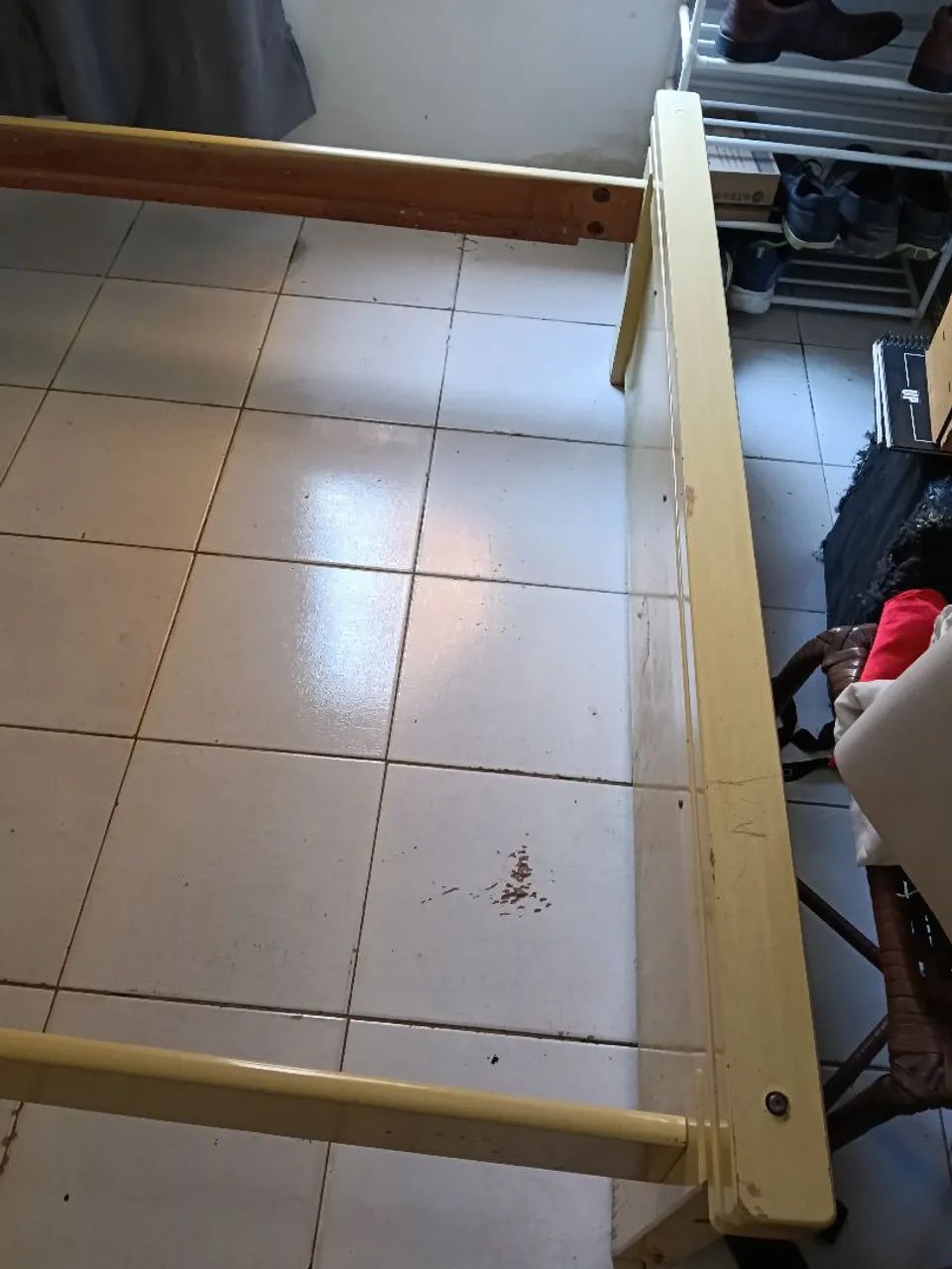 Cama de madeira maciça  - Foto 3