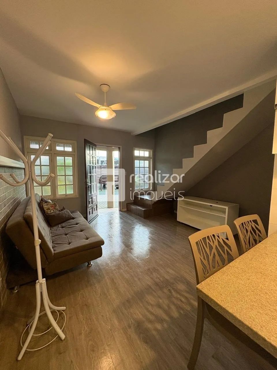 Casa para aluguel com 2 quartos na Barra da Lagoa - Foto 3