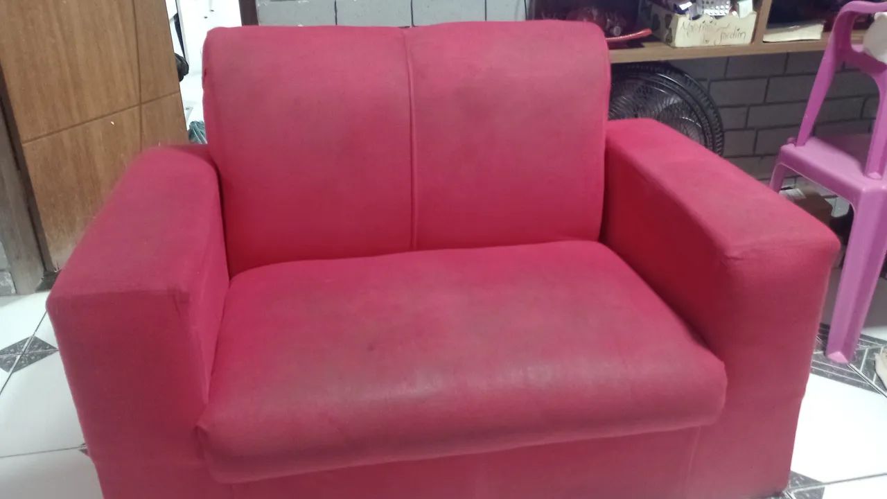 Vendo sofá 2 lugares pequeno 100,00 - Foto 2