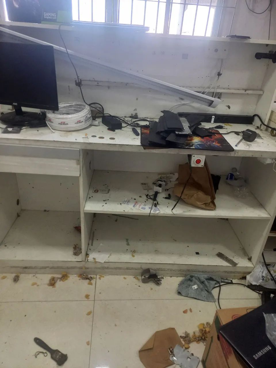 Balcão modelo bacada pra tecnico de informática ou celular 