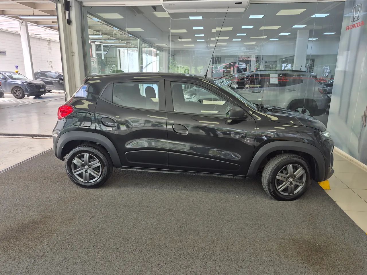 Renault Kwid Zen 1.0 Flex 12V 5p Mec., foto 4 de 12
