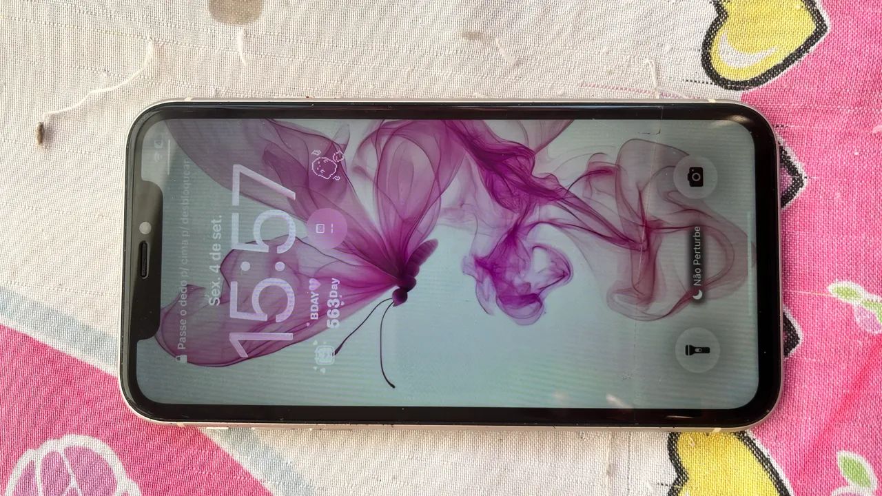 iPhone 11 128gb Branco  - Foto 2