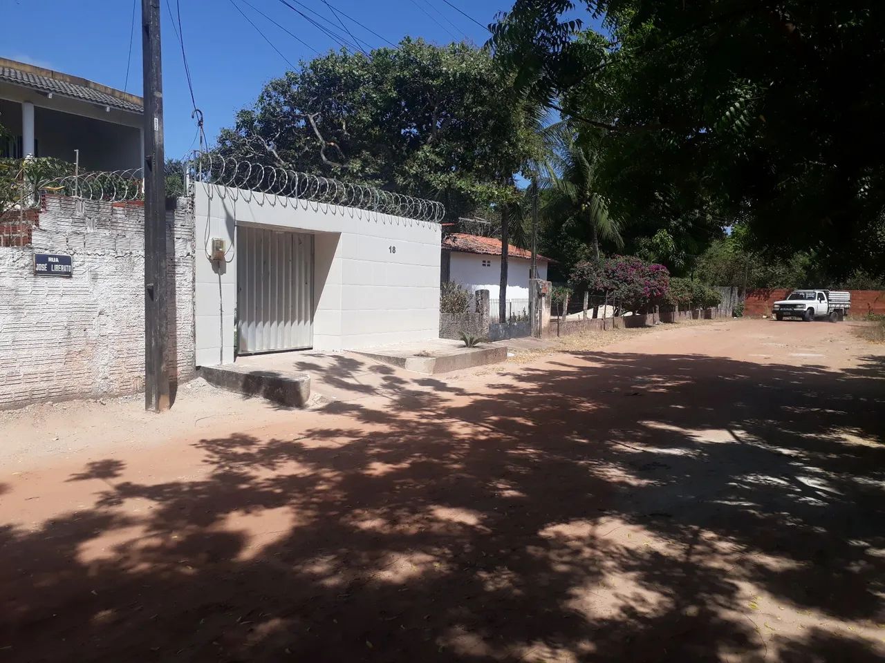 ALUGO CASA DUPLEX AQUIRAZ  - Foto 4