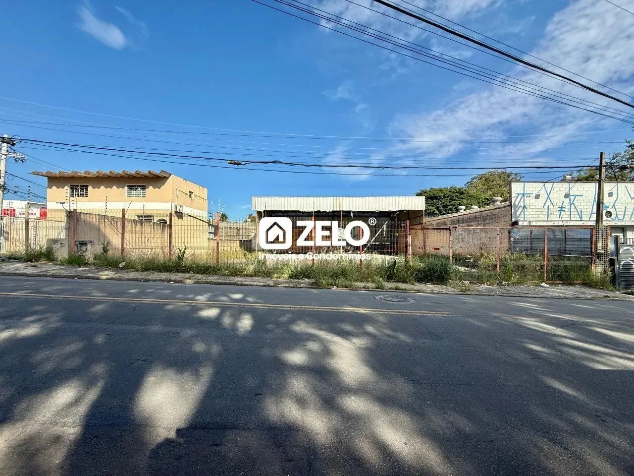 Terreno murado a venda