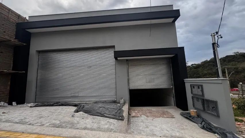Galpão / Loja de aprox 500m2 em Cons. Lafaiete, ao lado da BR 040 - Foto 2