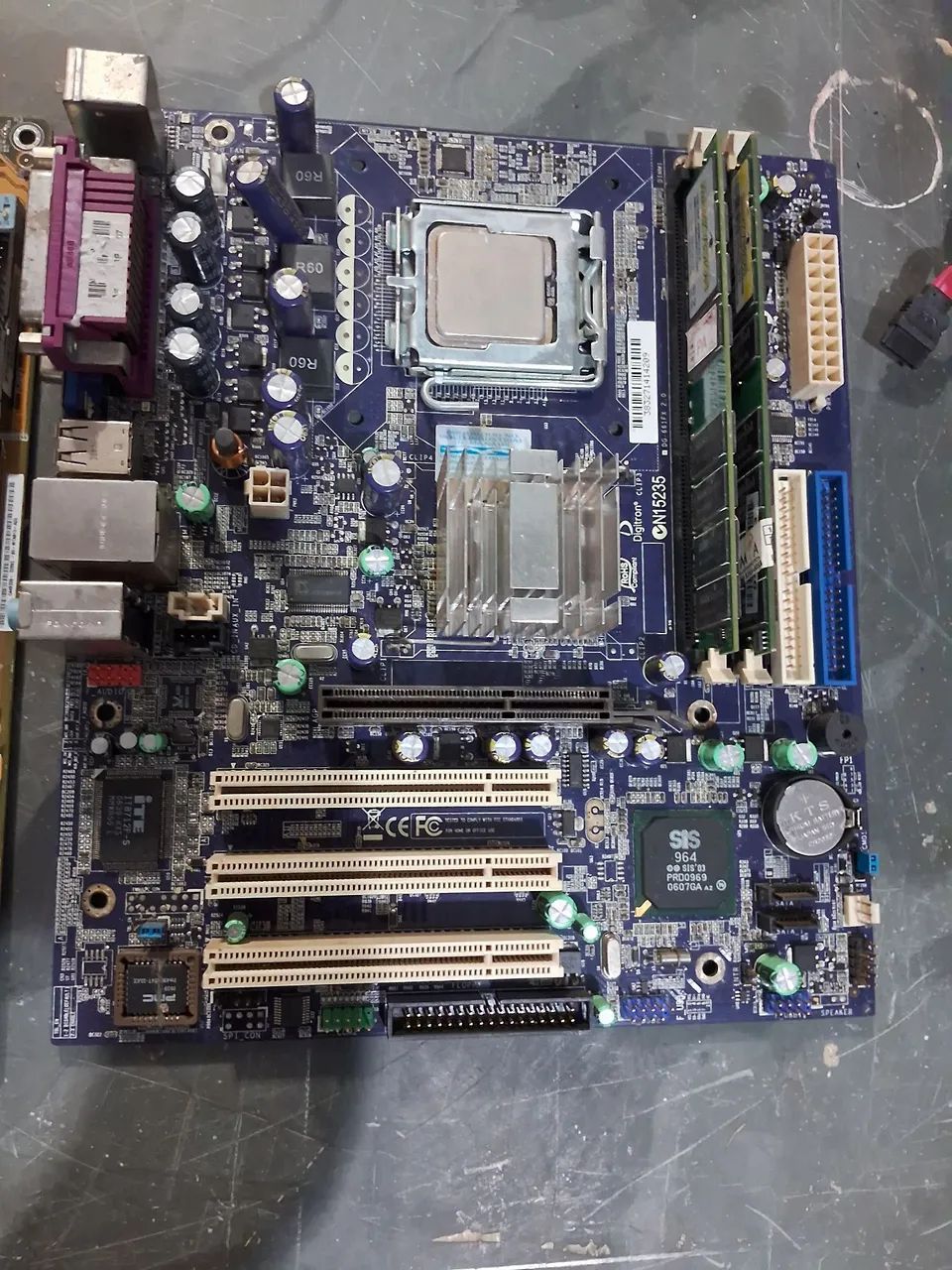 Vendo 2 placa mãe R$ 170 - Foto 3