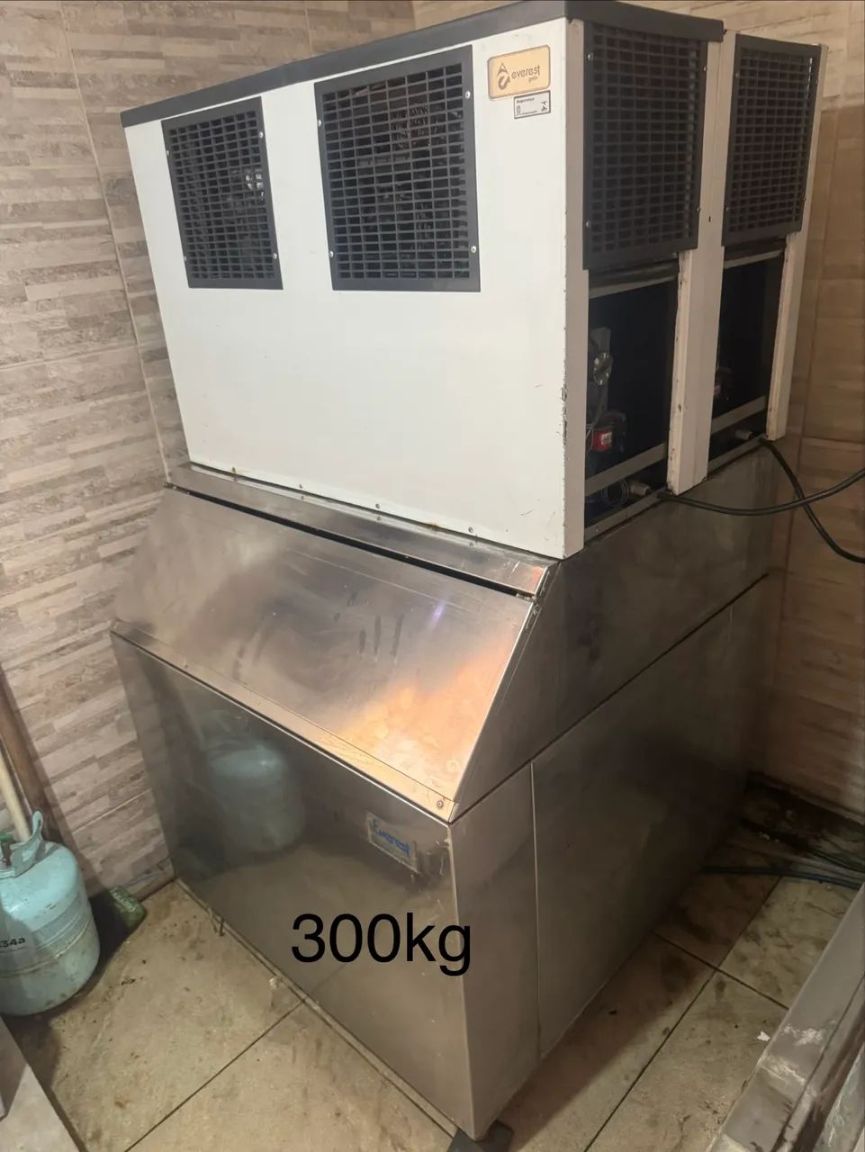 Vendo 4 máquinas de gelo Everest 150a - Foto 4