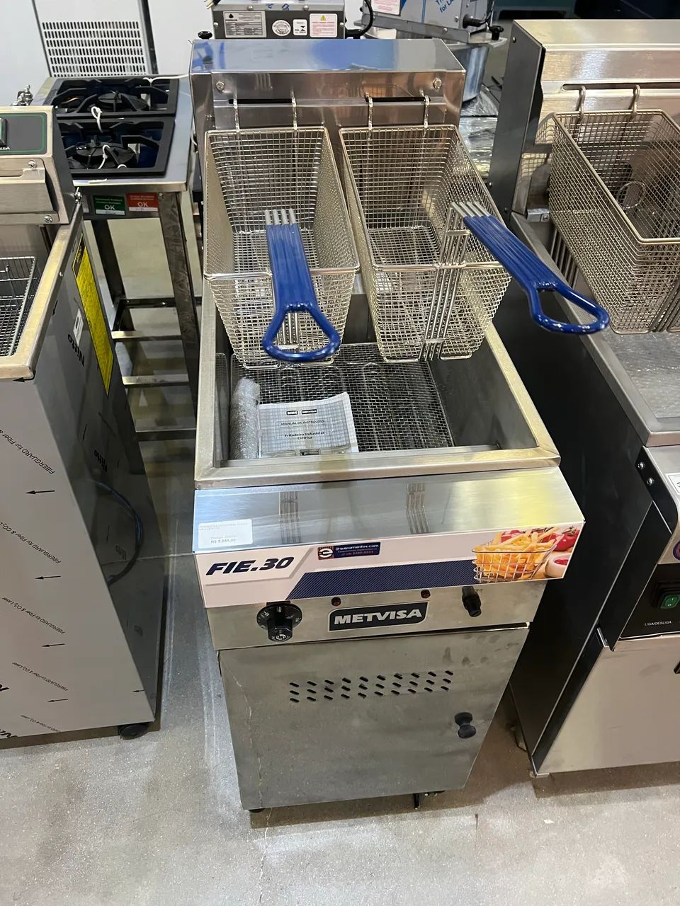 Fritadeira elétrica alta produção 2 cestos 30 litros 380v 