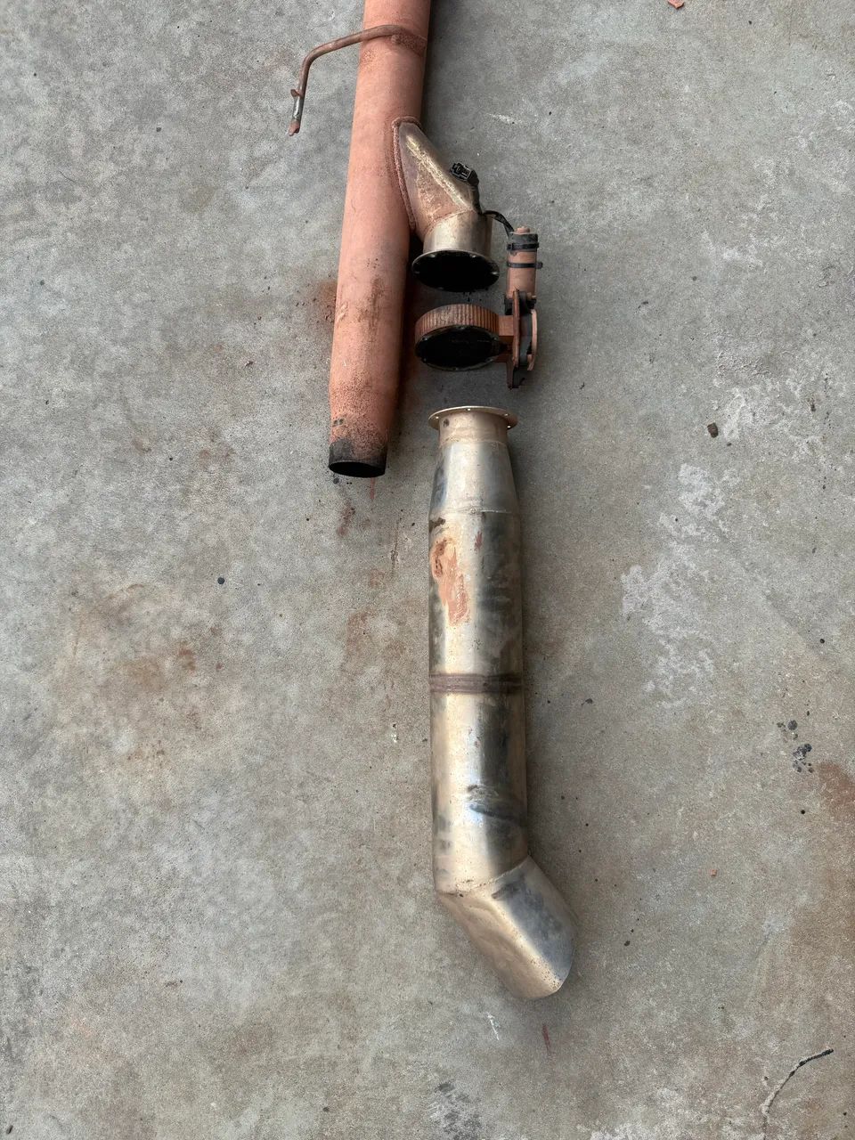 Downpipe com difusor de escapamento para S10 2012 a 2024