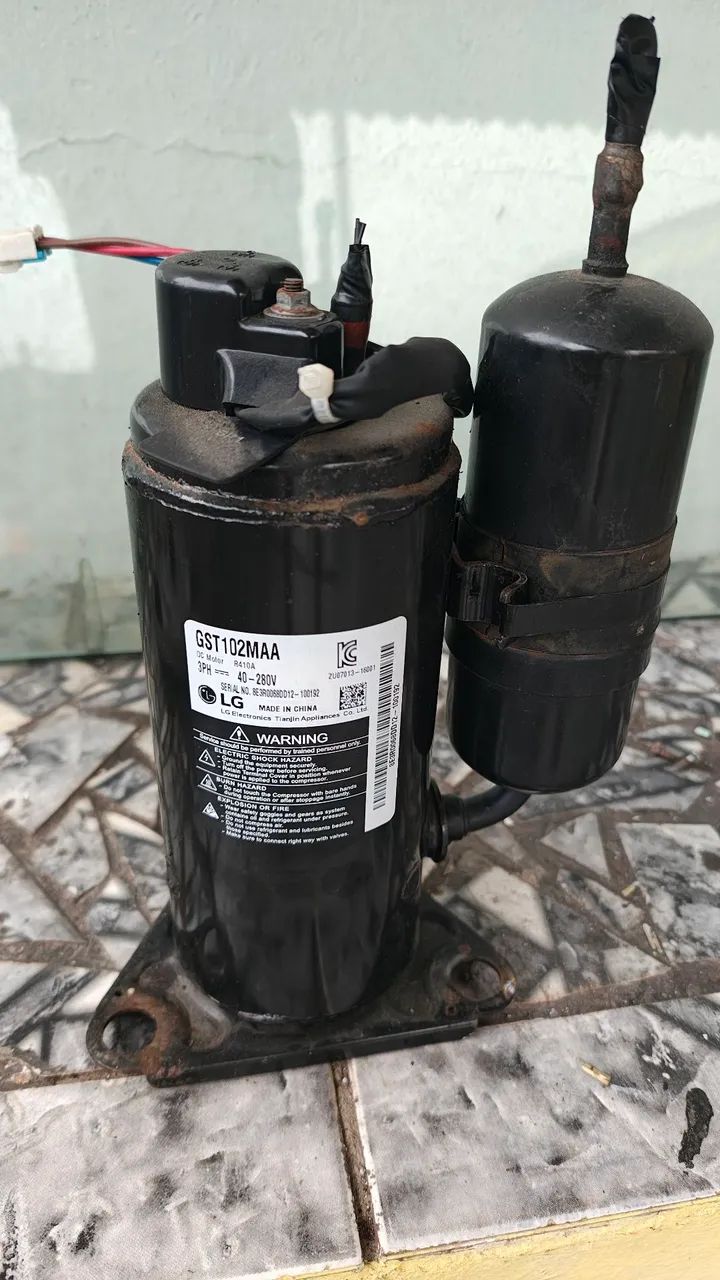 Compressor Split LG INVERTER 12.000 BTUs  - Foto 2