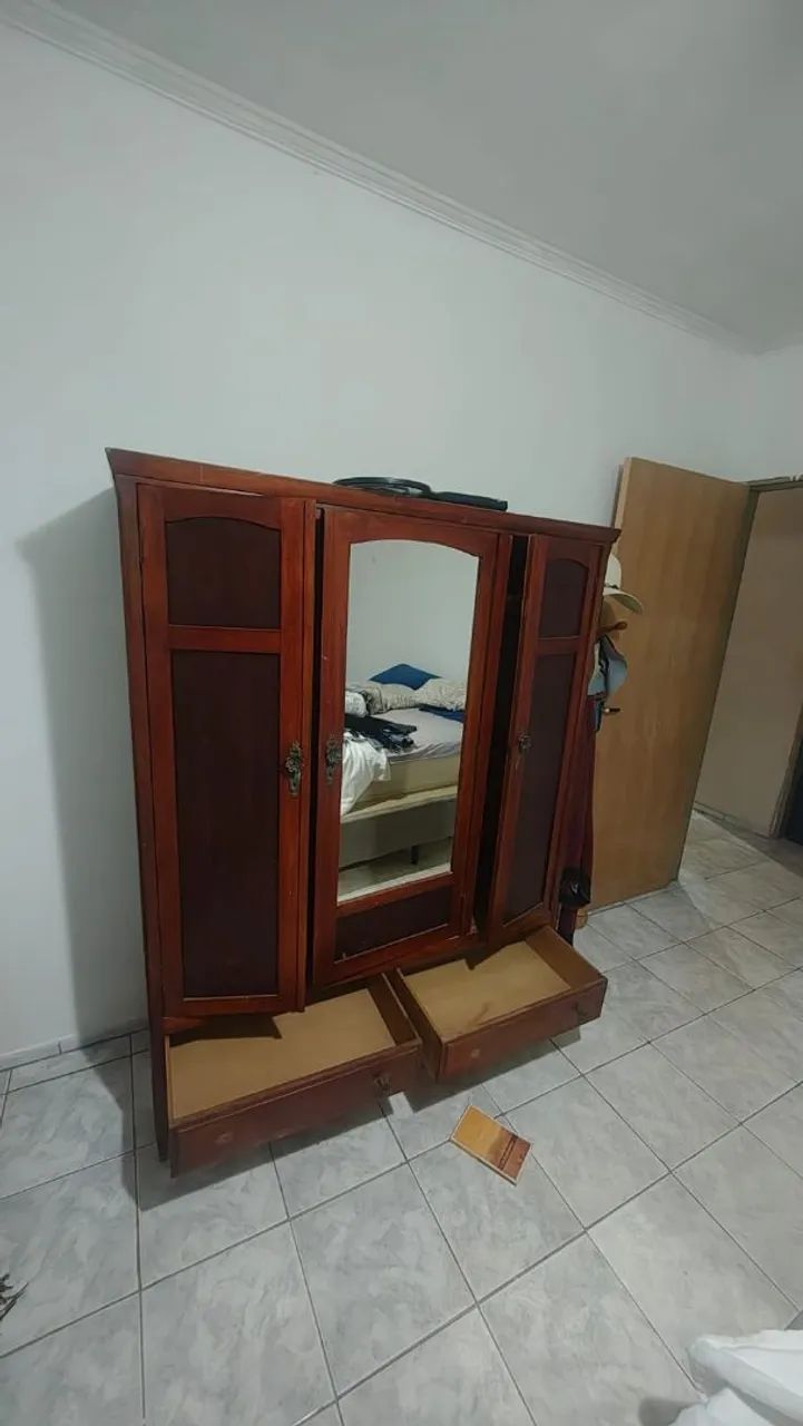 Guarda roupa antigo - Foto 2