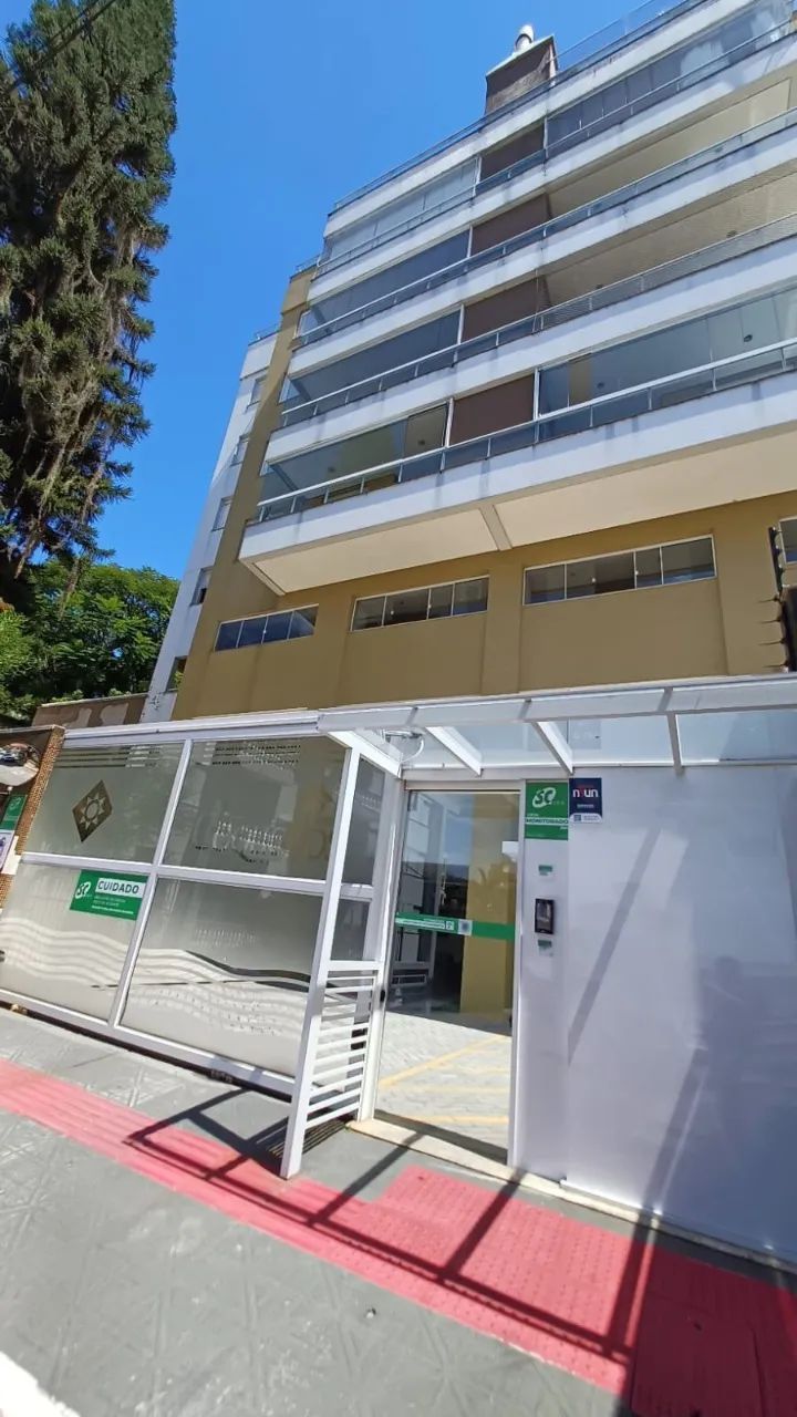 Cobertura de 2 dormitórios em Coqueiros