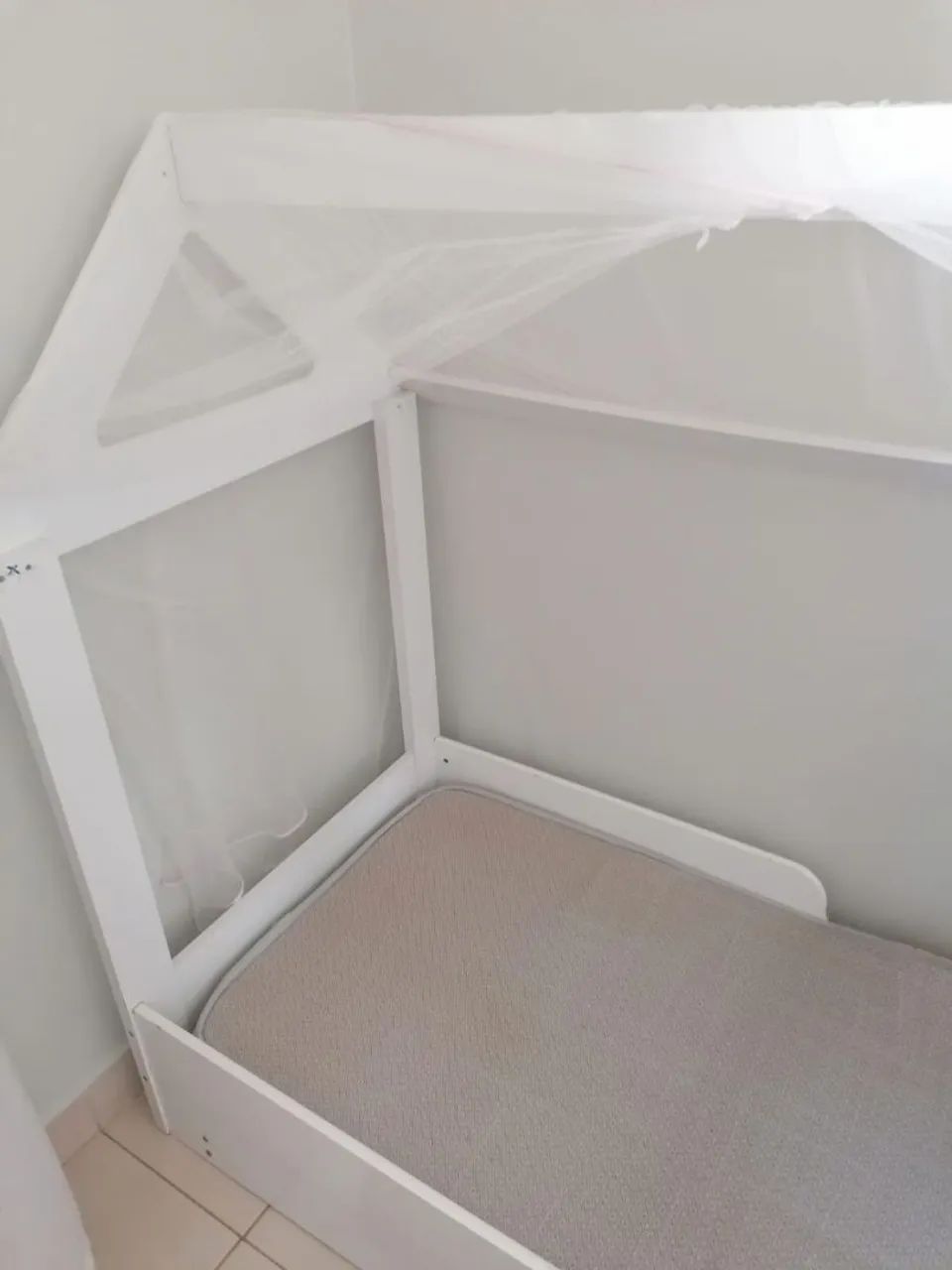Cama infantil Montessoriana tipo casinha - Foto 3