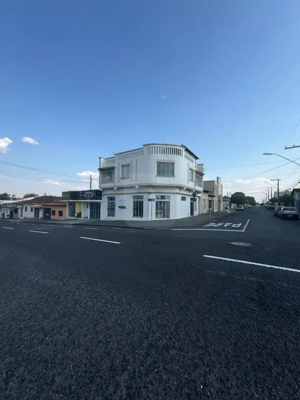 Sobrado Comercial de Esquina no Centro de Araguari - Foto 2
