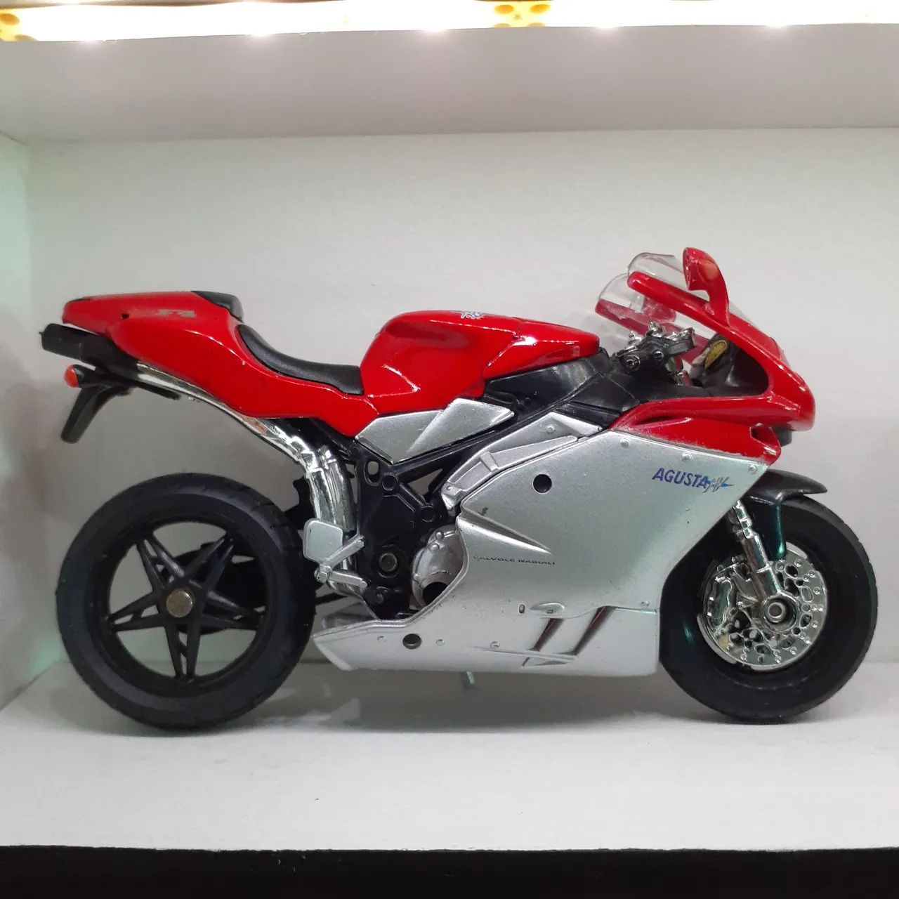 Miniatura moto mv agusta f4