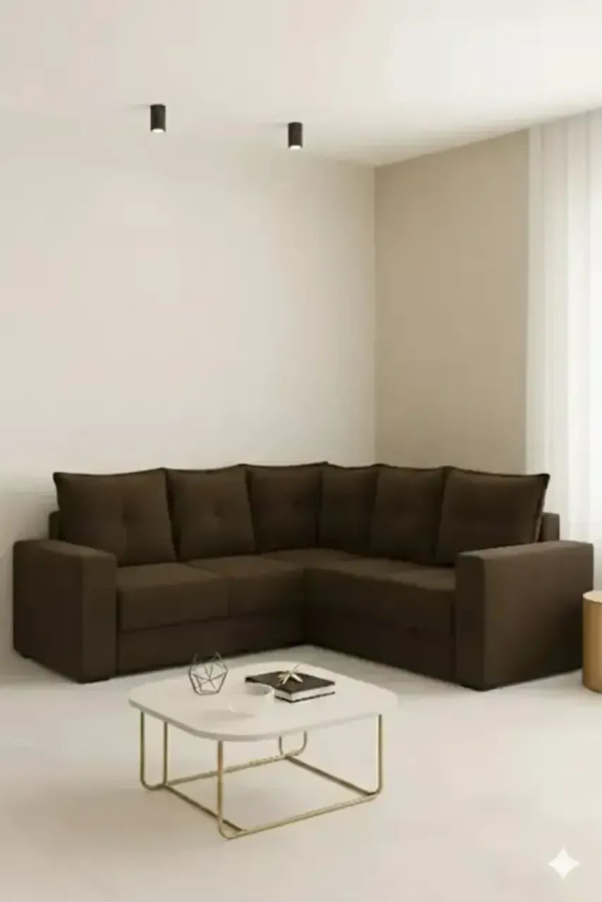 Sofá de canto marrom com almofadas soltas 