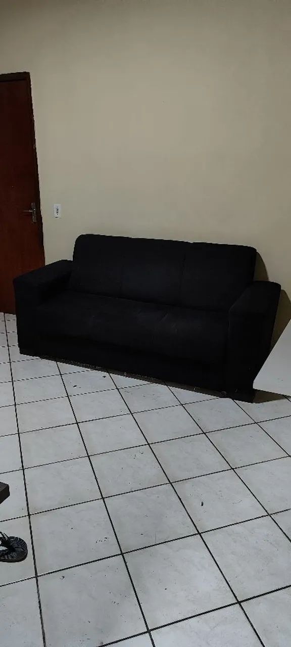Sofá de três lugares 