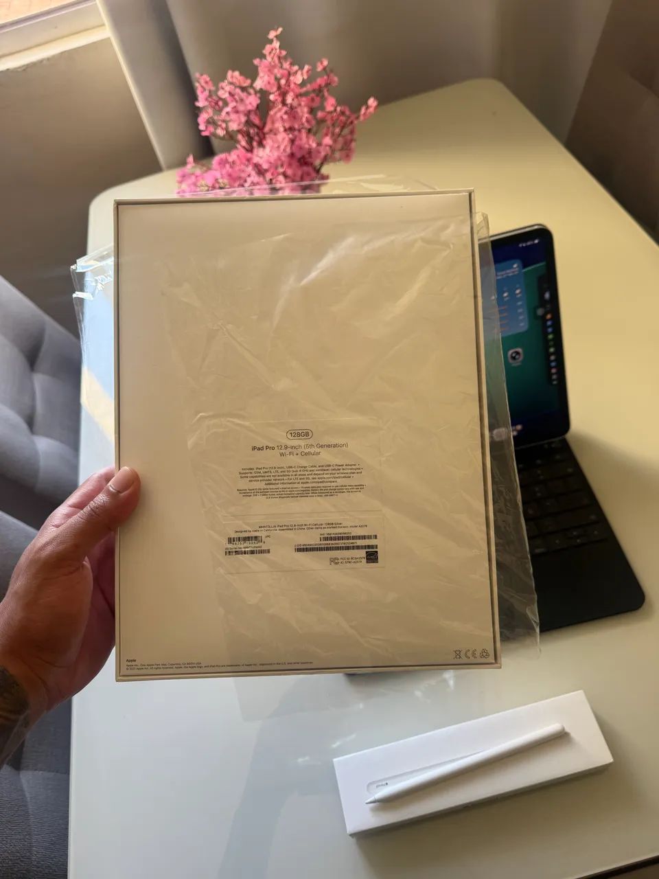 iPad Pro M1 12,9 Wi-Fi + celular | Apple Pencil 2 + Magic Keyboard  - Foto 5