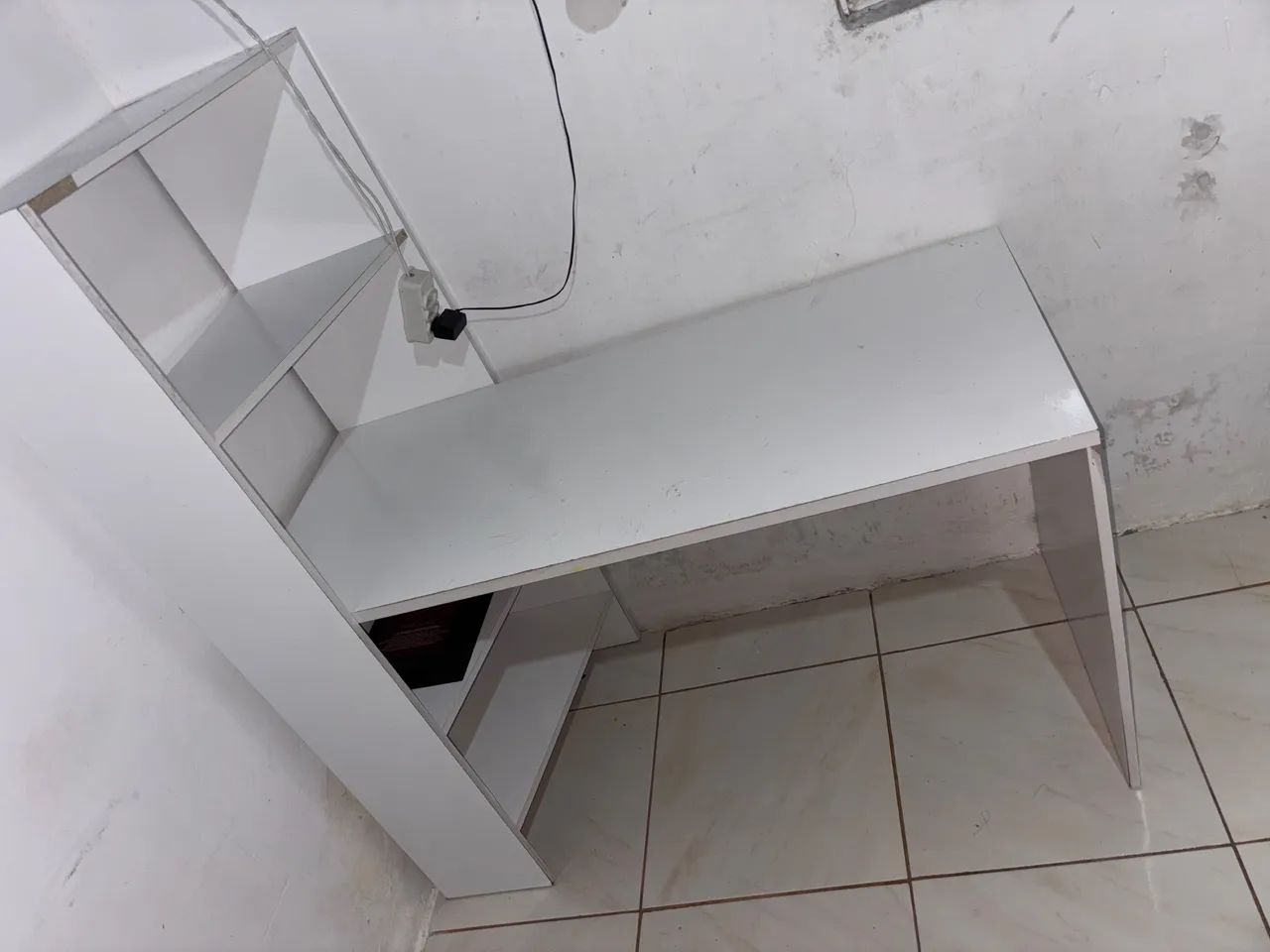 Mesa de estudos, trabalho, etc... - Foto 2