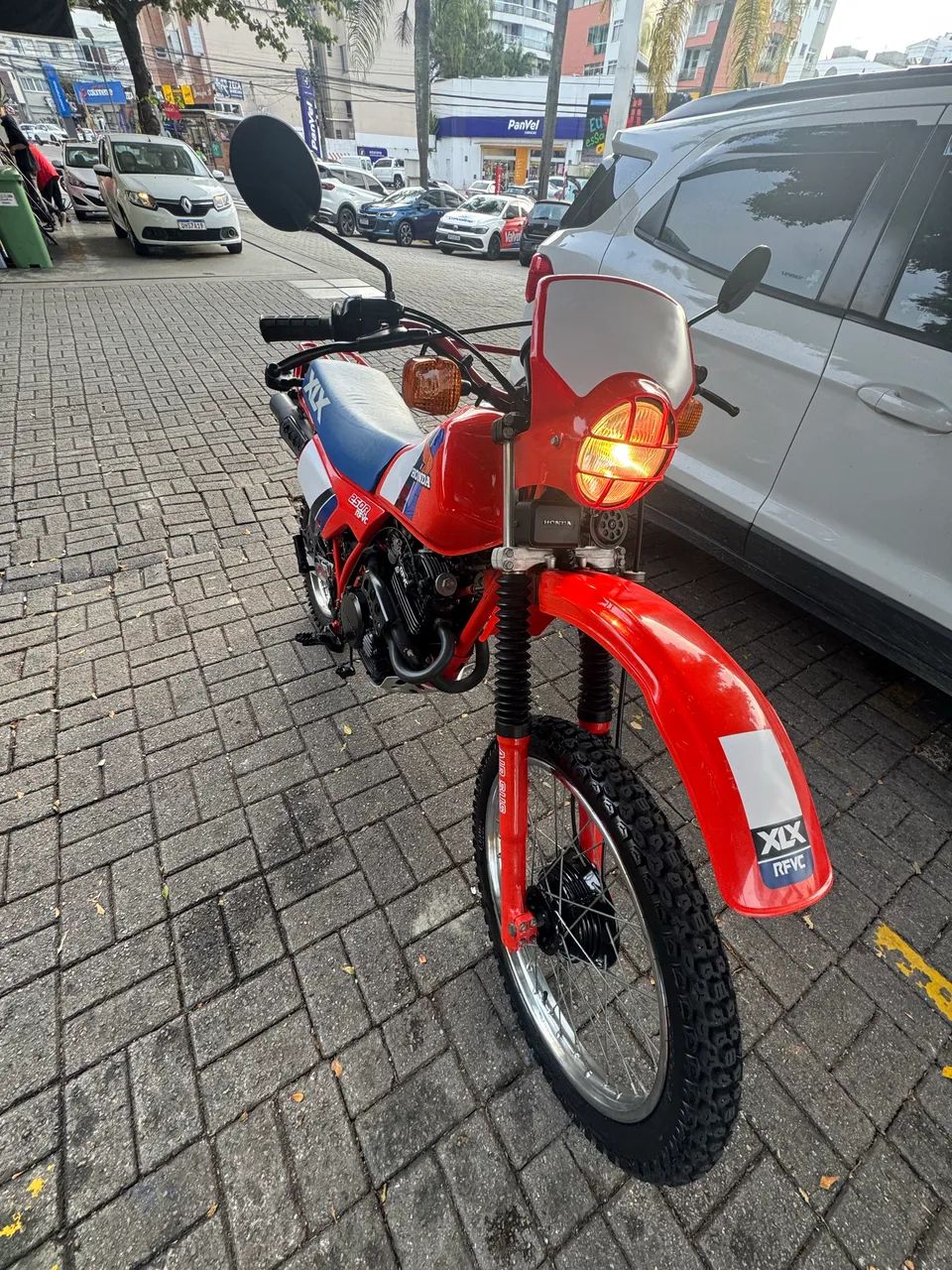 HONDA XLX 250 PLACA PRETA