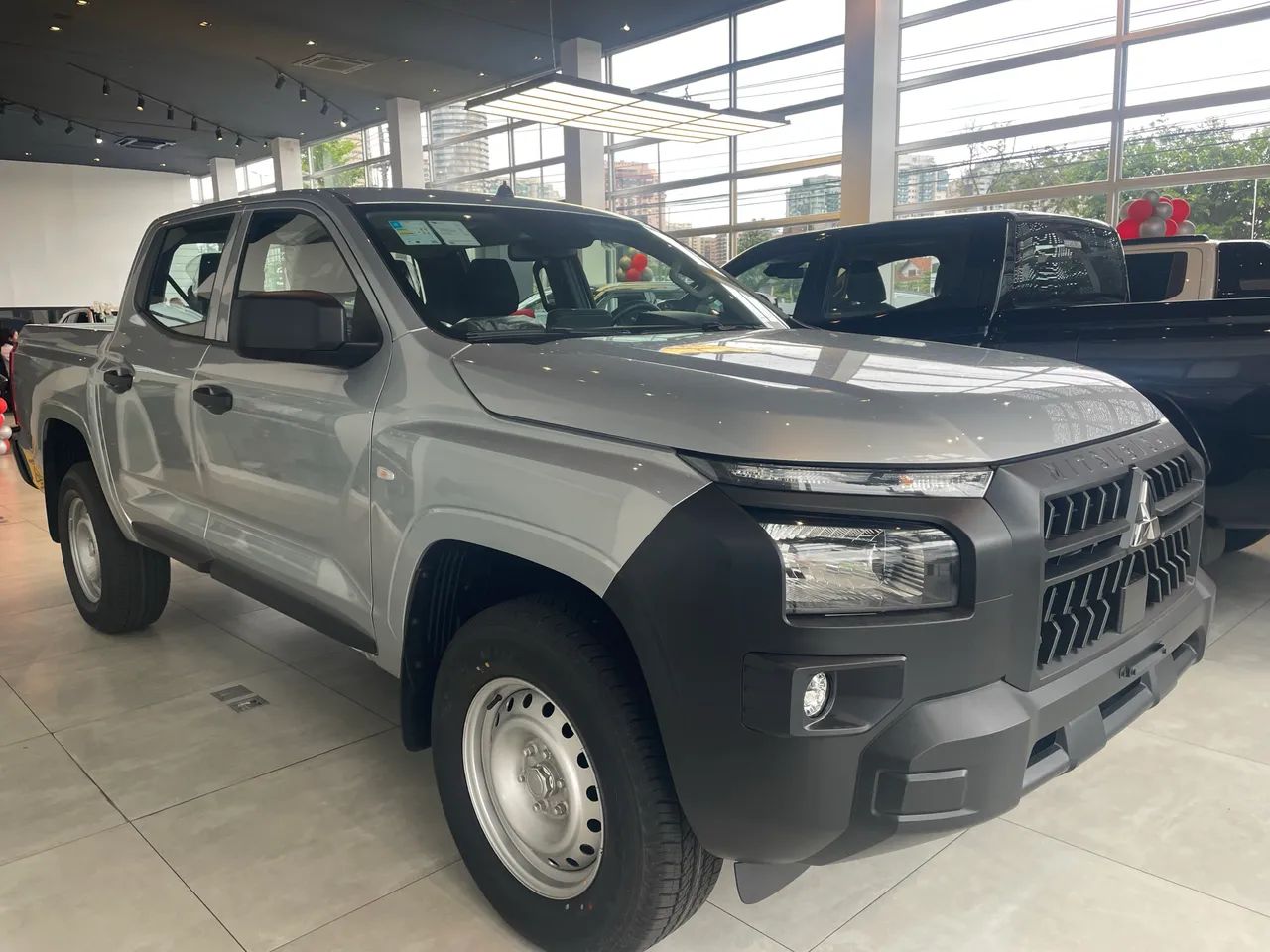 Mitsubishi Triton Triton GLS 2.4 CD 4x4 TB Diesel Aut. 2027