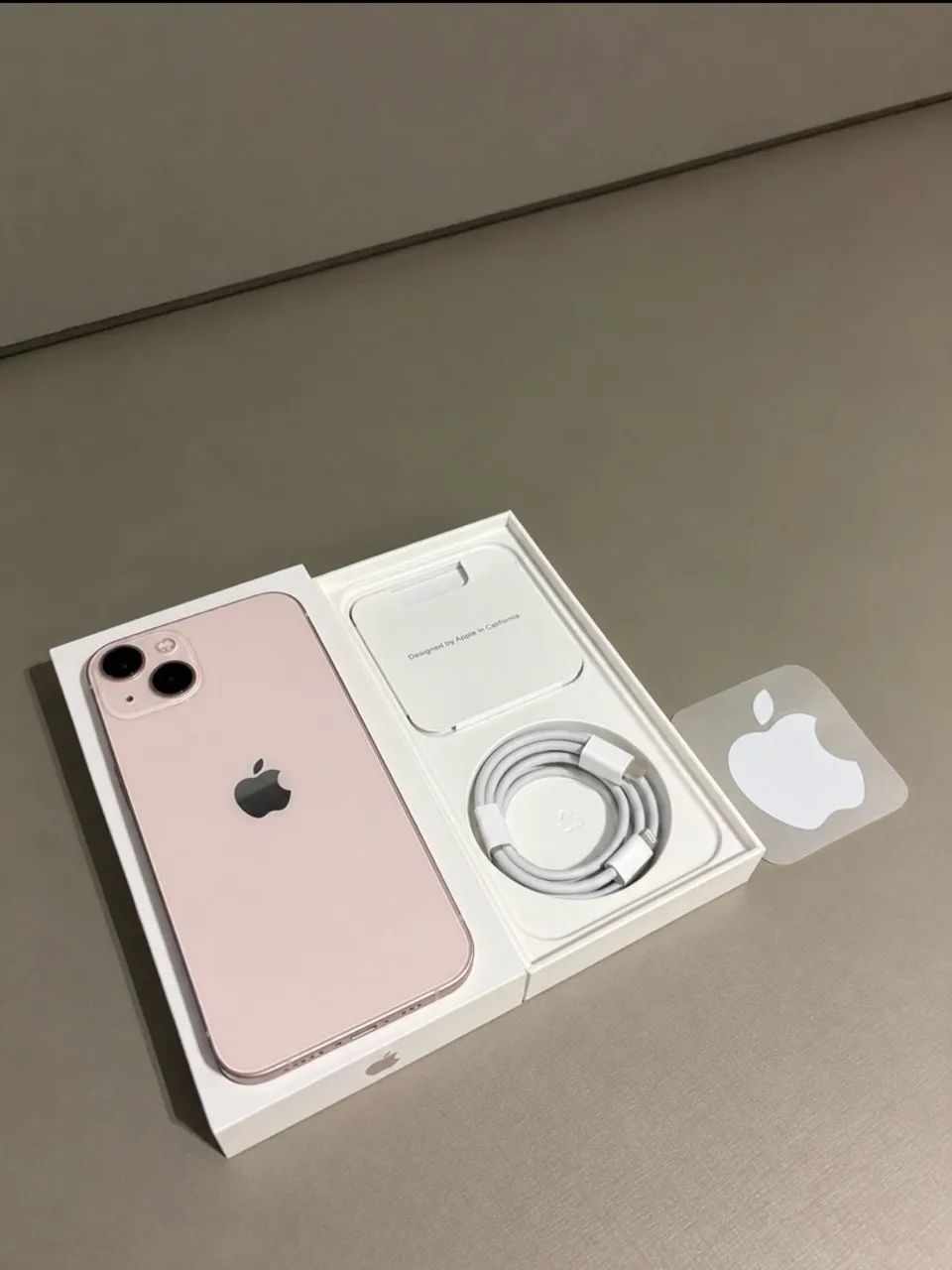 IPhone 13 Rosé 256Gb + Caixa e Acessórios 
