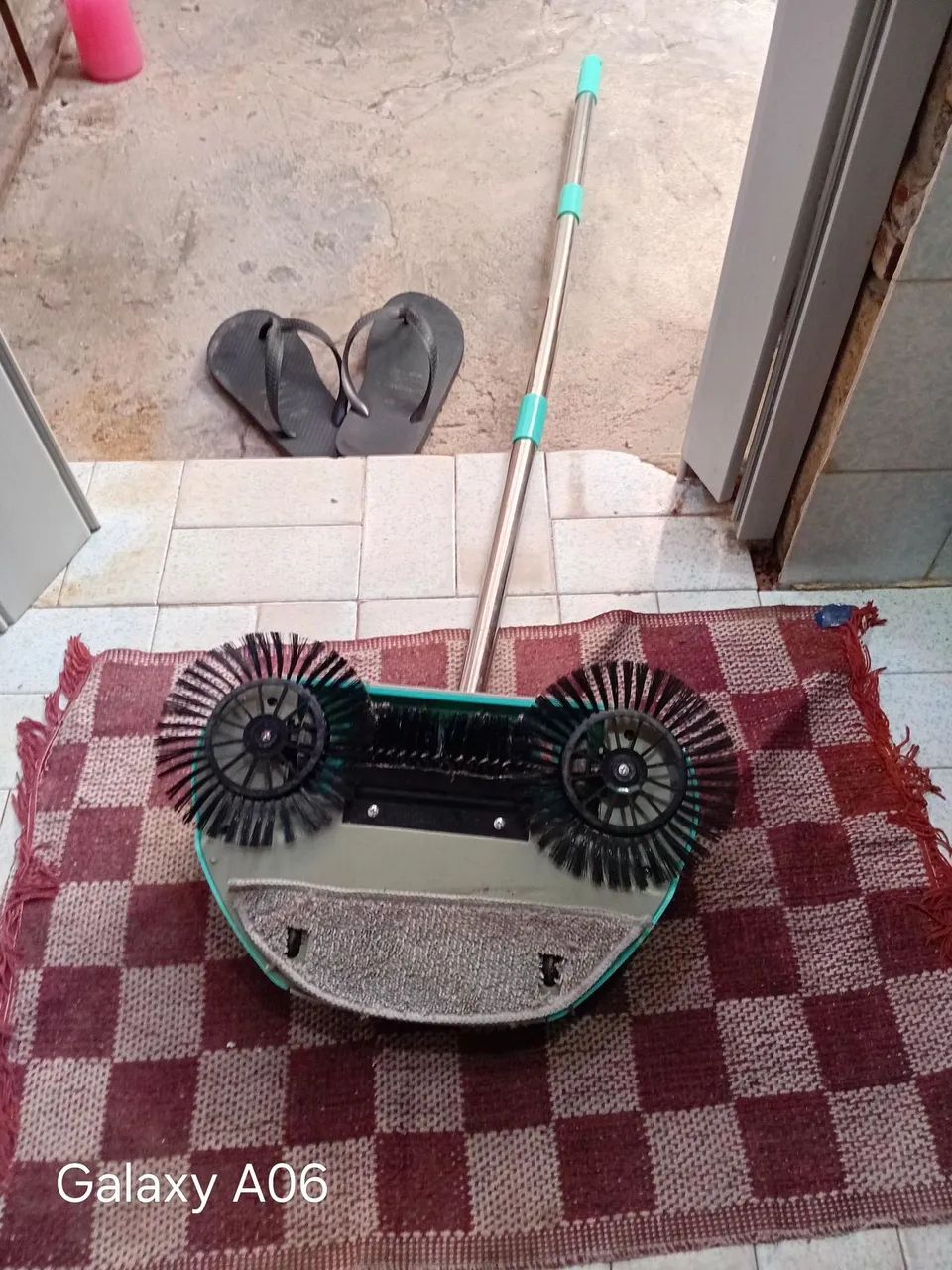 VASSOURA MÁGICA DESLIZANTE  - Foto 4