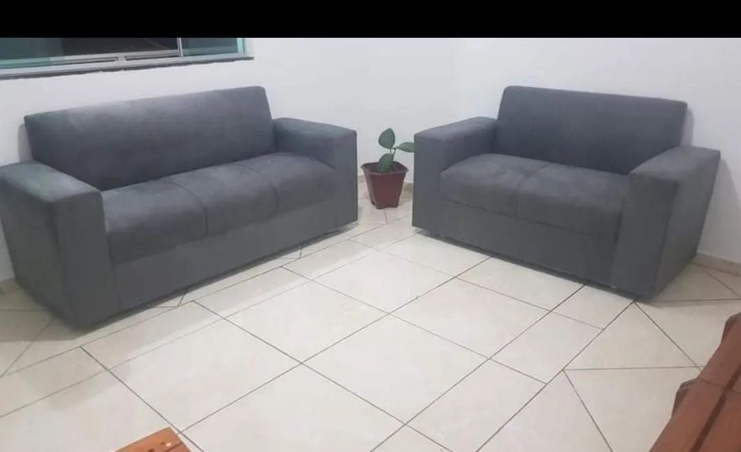 Sofá moderno que cabe em qualquer espaço.