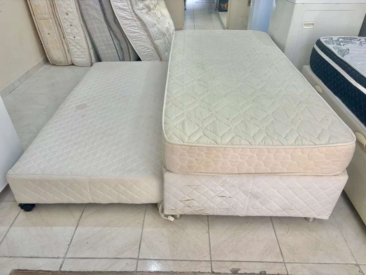 Bicama , cama box de solteiro 