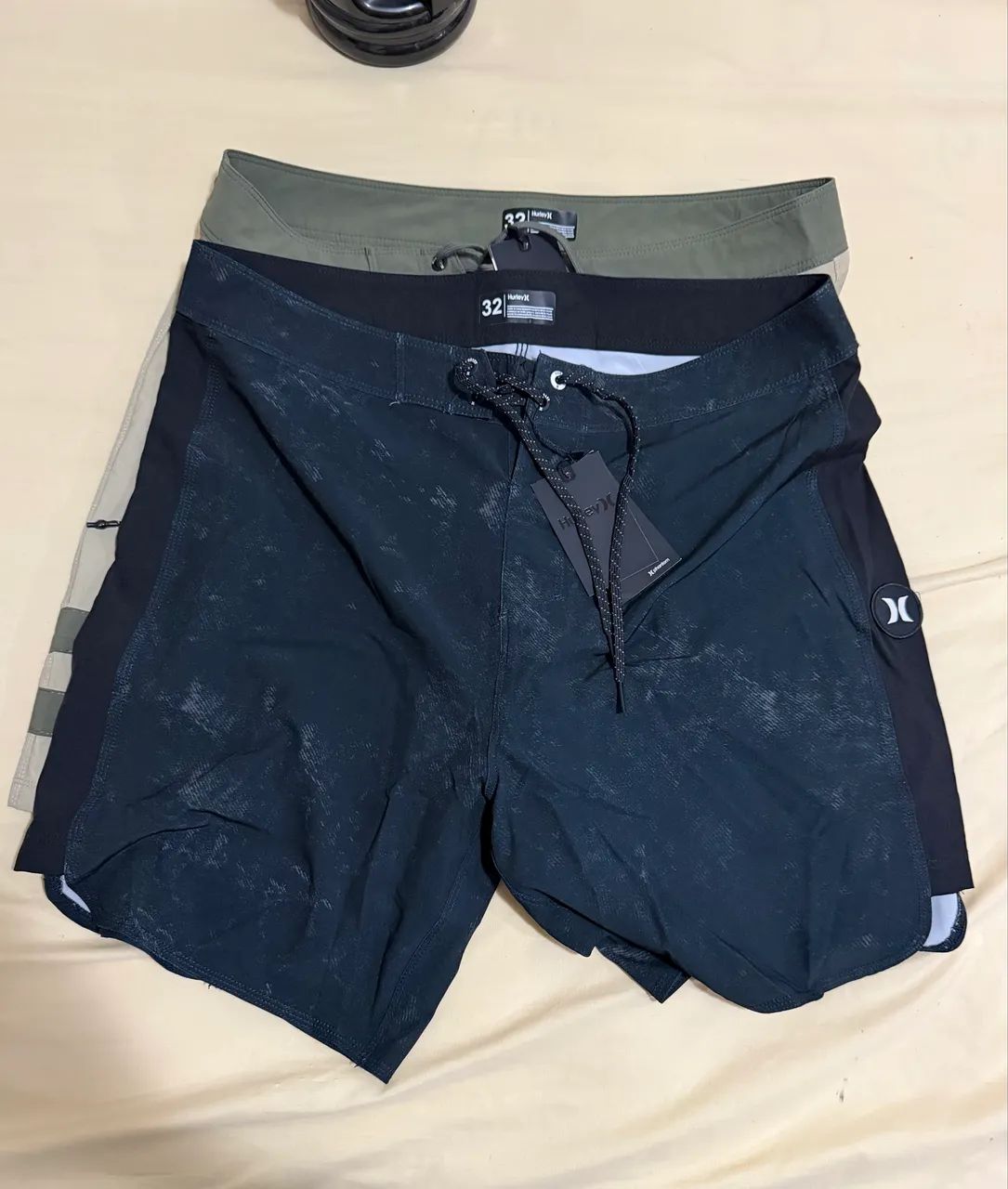 Bermudas surf Hurley e Oakley  - Foto 4