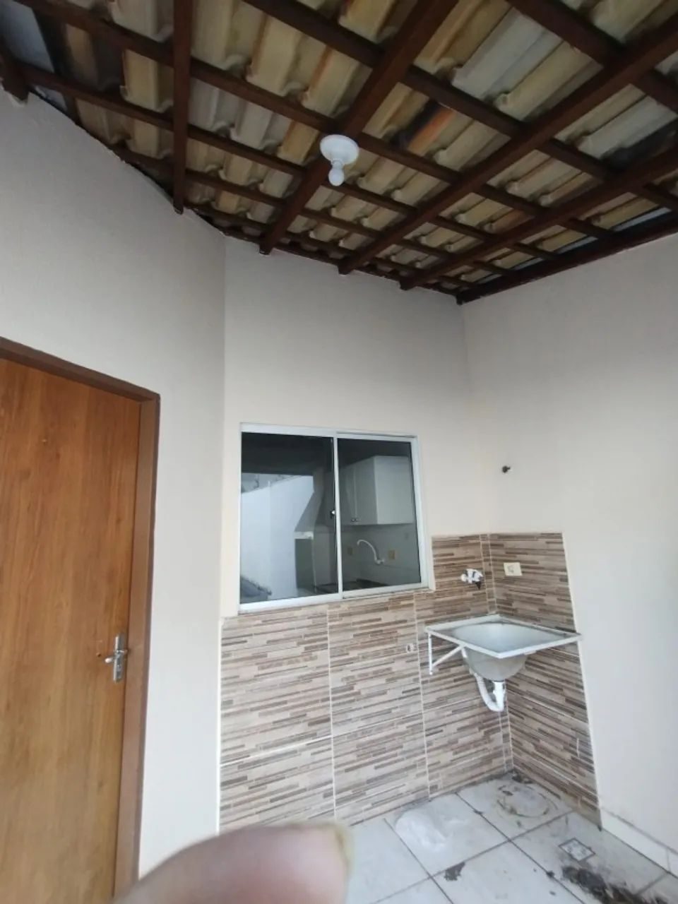 Aluga casa Perto Colegio Militar  - Foto 2