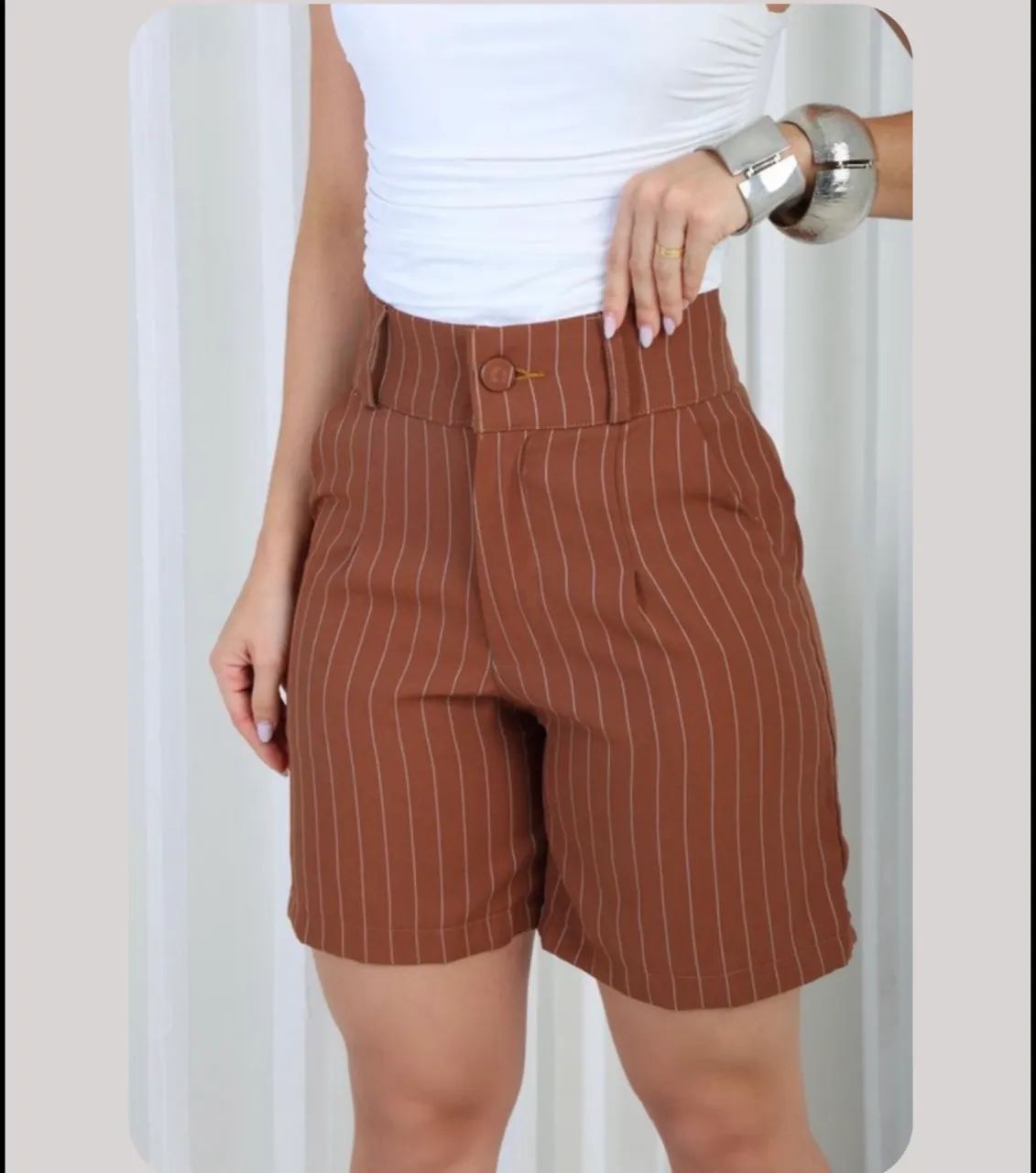 Short midi, risca de giz
