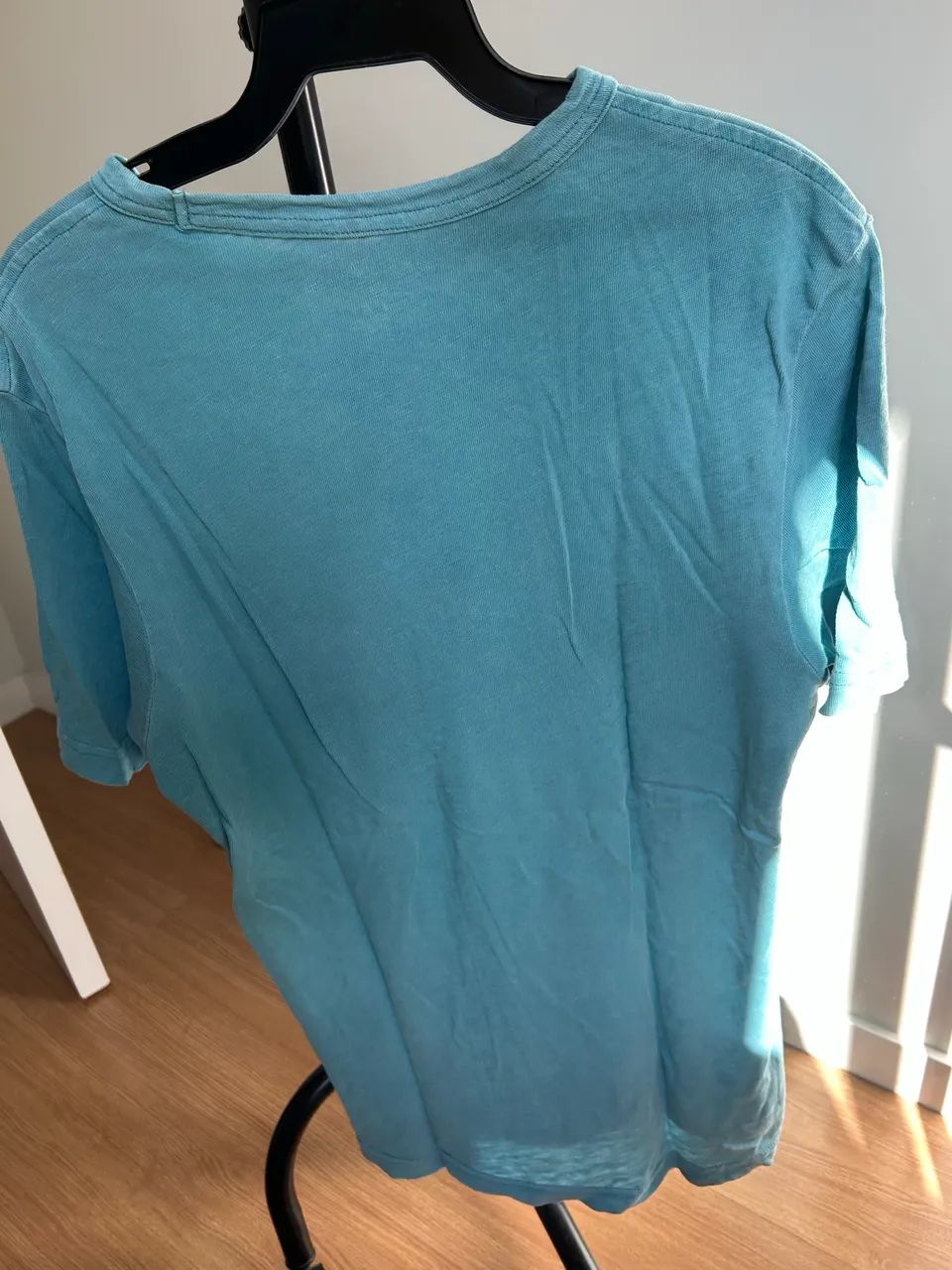 Camiseta azul tamanho P - Foto 2