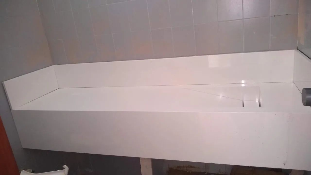 Bancada de ultra compacto branco 