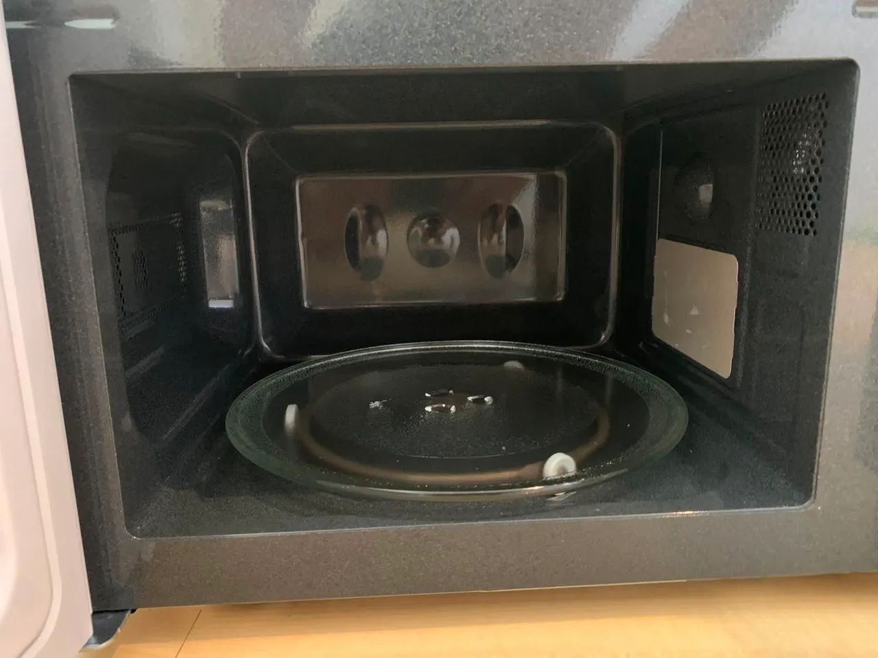 Microondas Midea 20L com garantia  - Foto 2