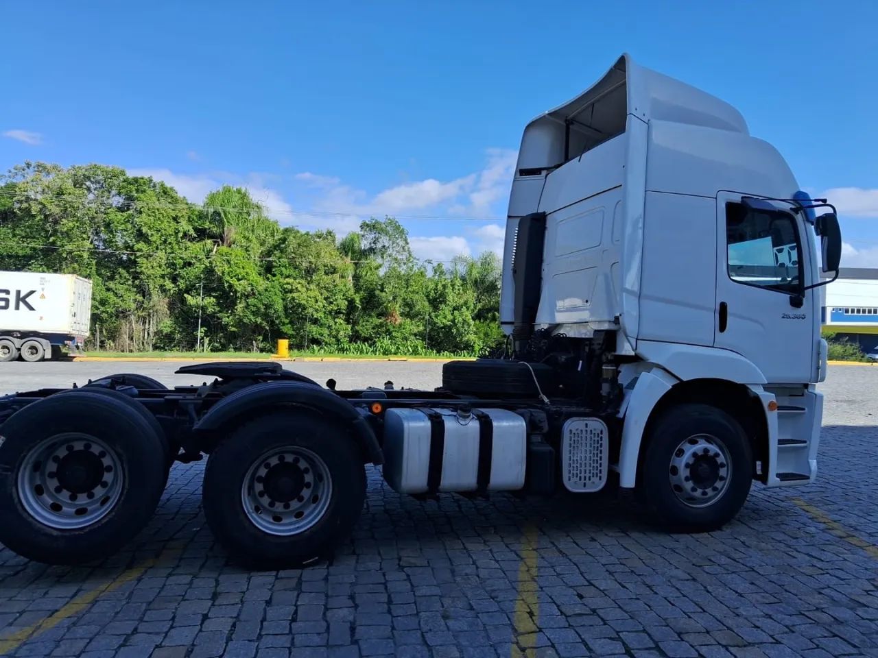 Volkswagen 25.360 2022