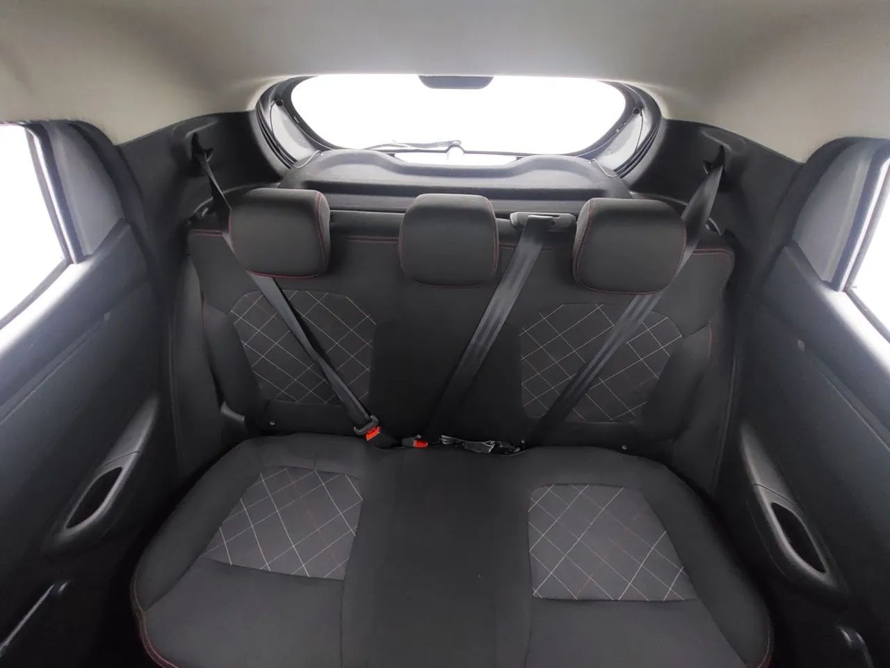 Renault Kwid 1.0 Zen, foto 18 de 18