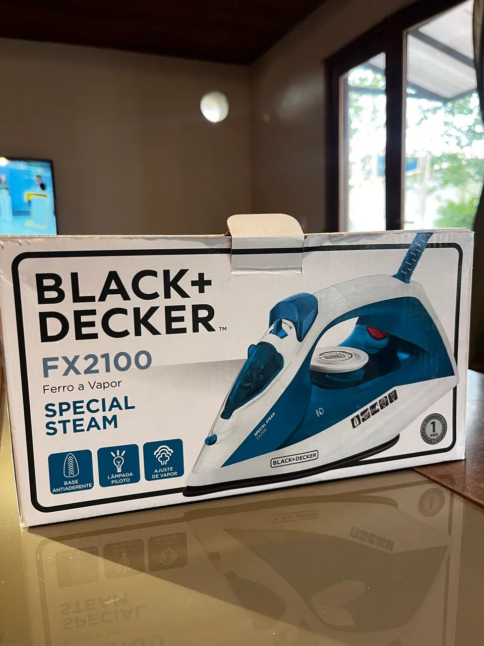 Ferro de passar roupas Black + Decker fx2100