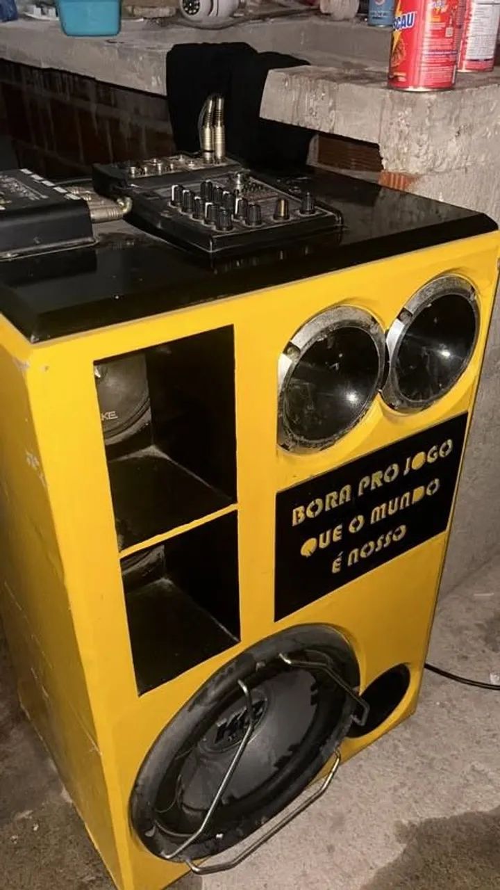 Vendo caixa Bob. 3600$