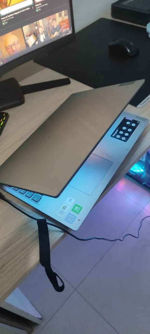 Notebook Lenovo  - Foto 2