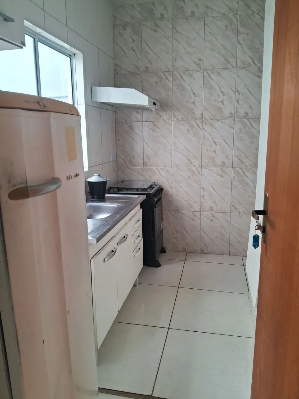  kitnet mobiliada,fundos. ( Centro ) - Foto 2