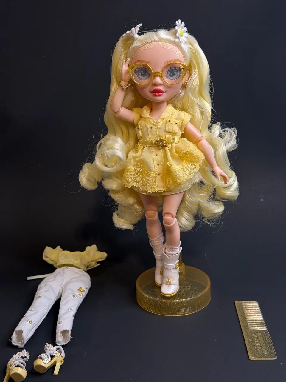 RAINBOW HIGH - Series 4 - Delilah Fields