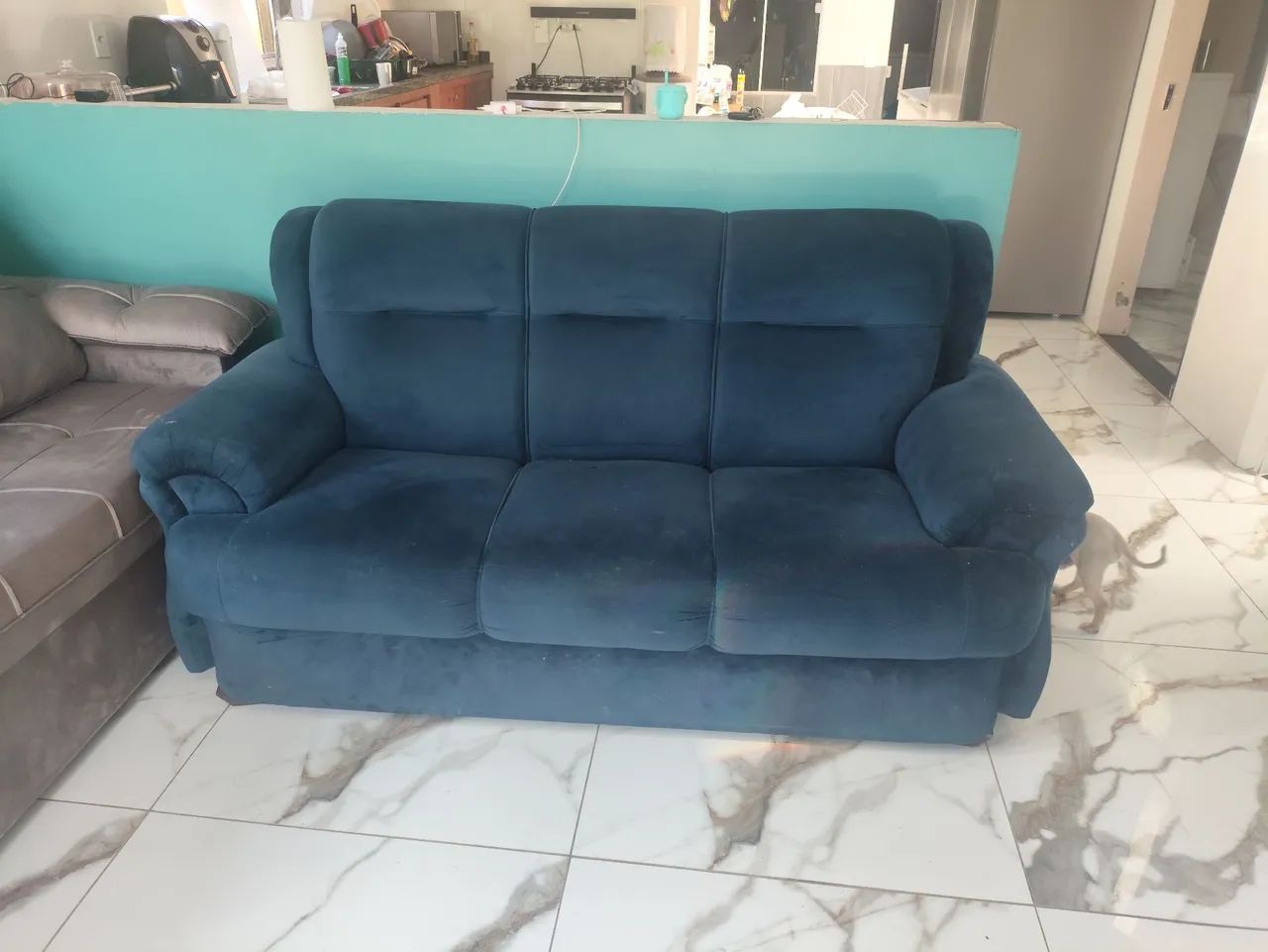 SOFÁ 3 LUGARES RECÉM REFORMADO 