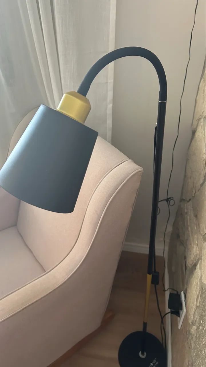 Abajur preto com dourado - Foto 2