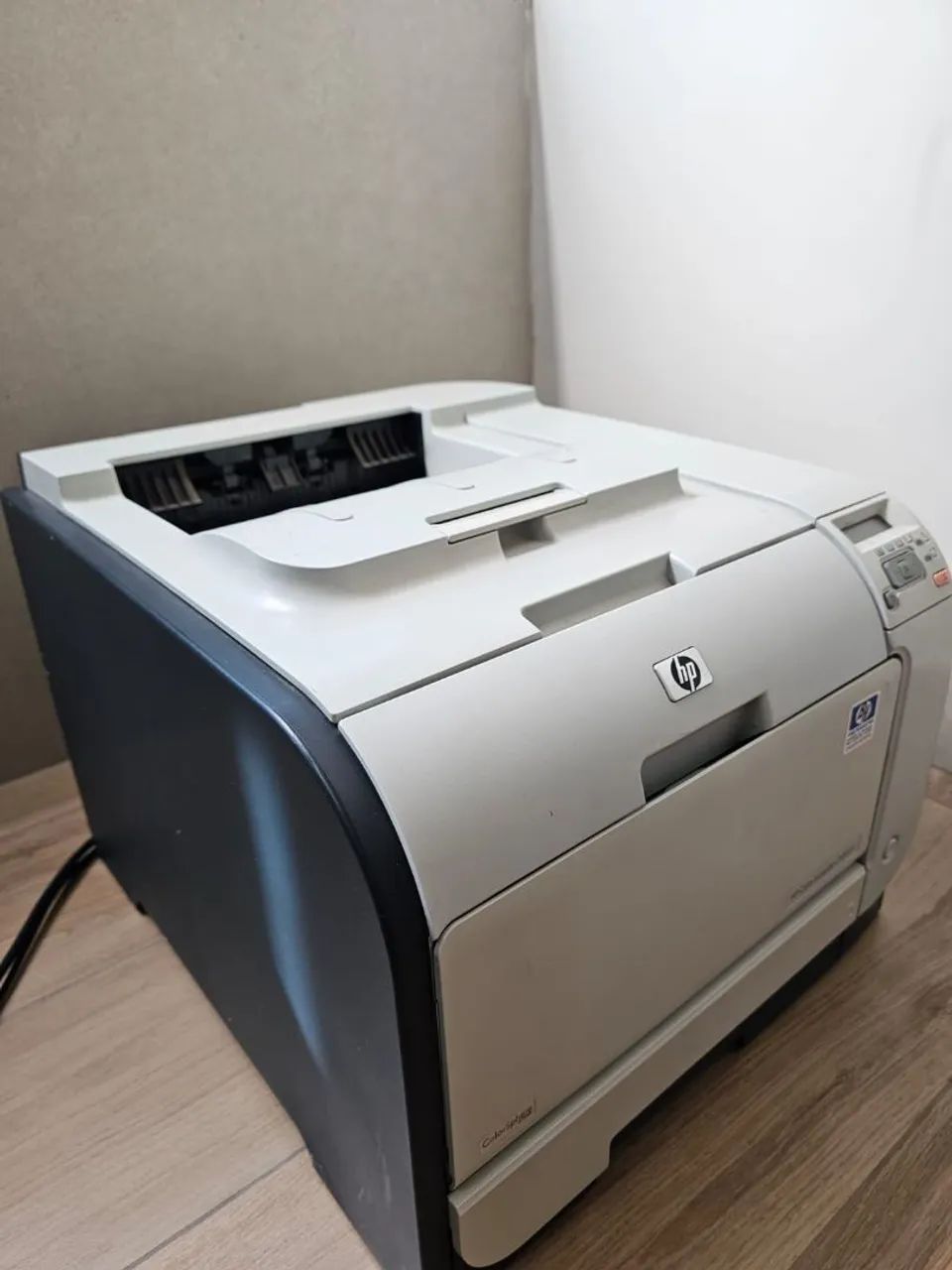 Impressora HP LaserJet CP2025