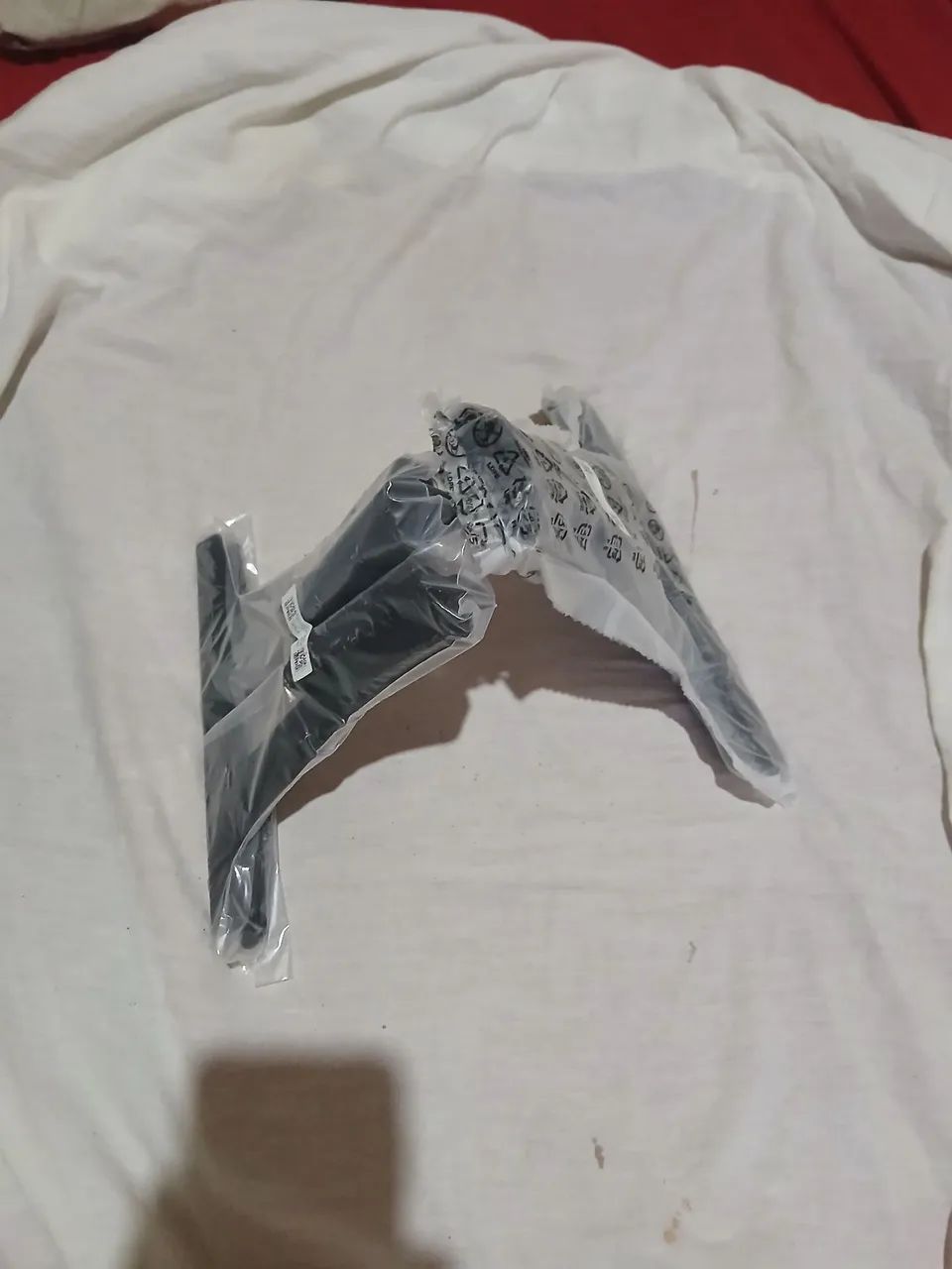 vende-se 2 par de pés televisão 