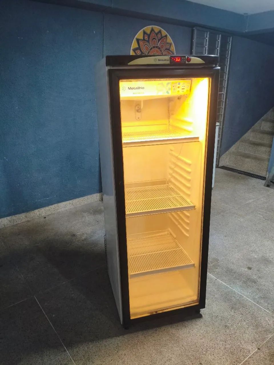 Cervejeira expositora 