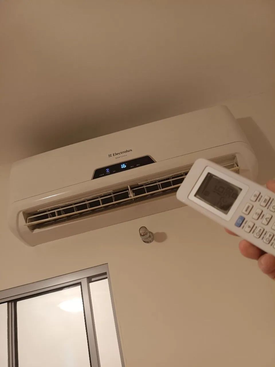 Ar Condicionado Eletrolux 9mil BTUs 220v